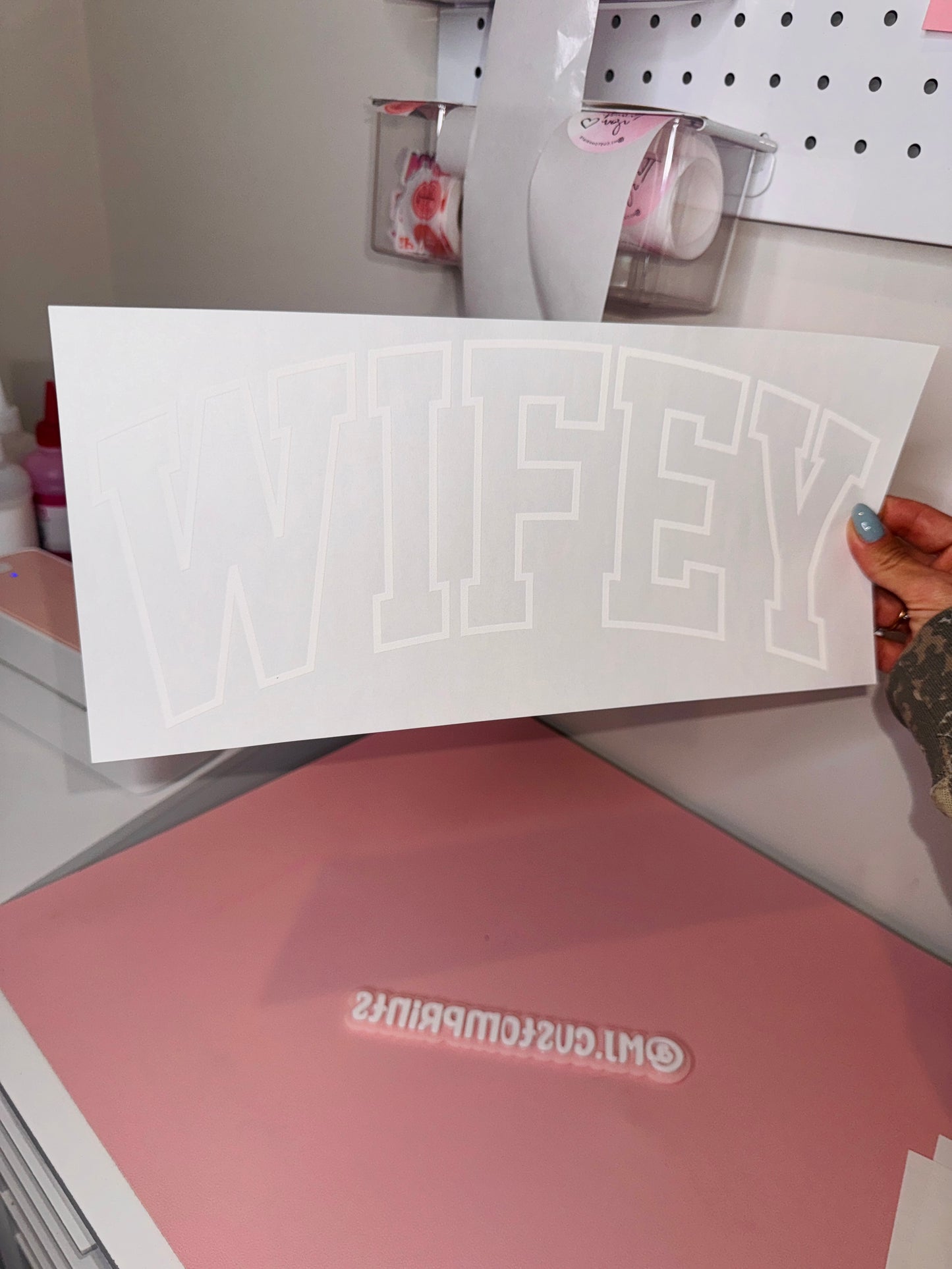 Puff White Wifey