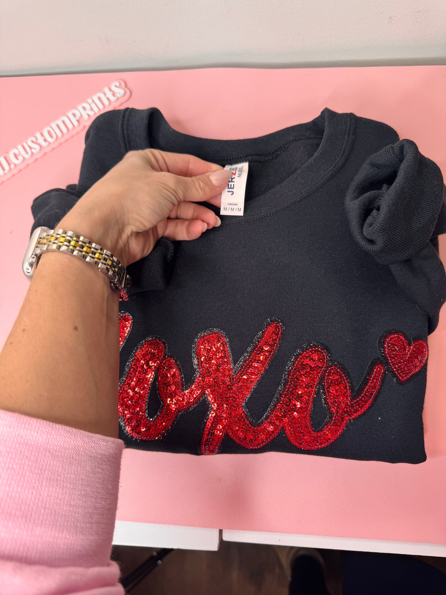Xoxo Patch Crewneck (SIZE MEDIUM)